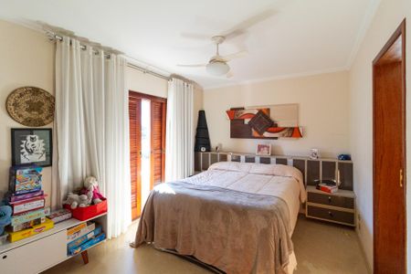 Casa à venda com 497m², 5 quartos e 5 vagasSuíte 2