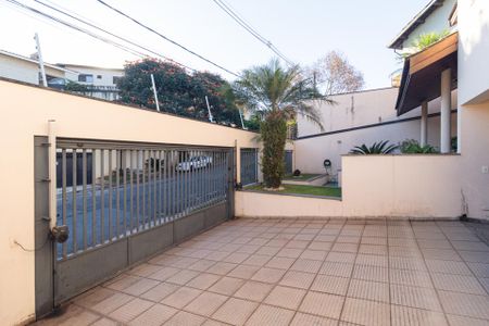 Garagem de casa à venda com 5 quartos, 497m² em Cidade São Francisco, Osasco