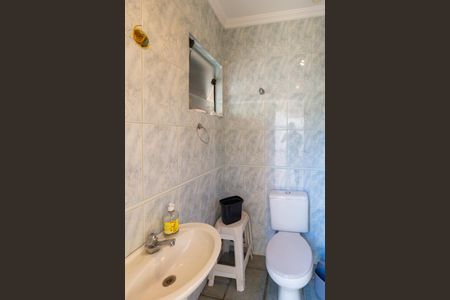Casa à venda com 497m², 5 quartos e 5 vagasBanheiro de serviço
