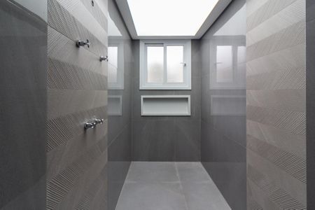 Banheiro Suíte 1 de casa de condomínio à venda com 4 quartos, 410m² em Jardim dos Estados, São Paulo