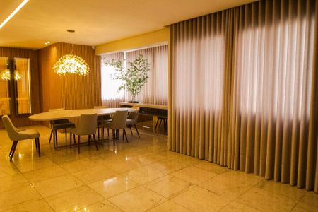 Apartamento à venda com 282m², 4 quartos e 3 vagas Apartamento à venda com 282m², 4 quartos e 3 vagasSala de Estar/ Jantar