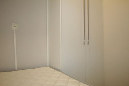 Apartamento à venda com 282m², 4 quartos e 3 vagas Apartamento à venda com 282m², 4 quartos e 3 vagasQuarto de Serviço