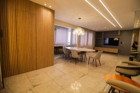 Apartamento à venda com 282m², 4 quartos e 3 vagas Apartamento à venda com 282m², 4 quartos e 3 vagasSala de Estar/ Jantar