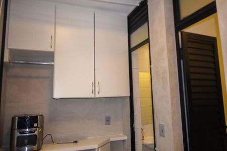 Apartamento à venda com 282m², 4 quartos e 3 vagas Apartamento à venda com 282m², 4 quartos e 3 vagasÁrea de Serviço