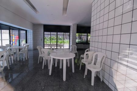 Apartamento à venda com 282m², 4 quartos e 3 vagas Apartamento à venda com 282m², 4 quartos e 3 vagasÁrea comum - Salão de festas
