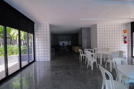 Apartamento à venda com 282m², 4 quartos e 3 vagas Apartamento à venda com 282m², 4 quartos e 3 vagasÁrea comum - Salão de festas