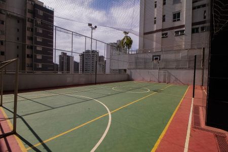 Apartamento à venda com 282m², 4 quartos e 3 vagas Apartamento à venda com 282m², 4 quartos e 3 vagasÁrea comum - Quadra Poliesportiva