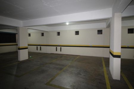 Apartamento à venda com 282m², 4 quartos e 3 vagas Apartamento à venda com 282m², 4 quartos e 3 vagasÁrea comum- 3 Vagas de Garagem livre coberta