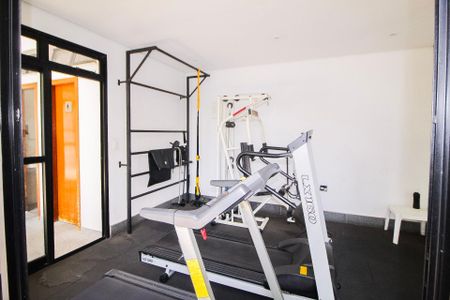 Apartamento à venda com 282m², 4 quartos e 3 vagas Apartamento à venda com 282m², 4 quartos e 3 vagasÁrea comum - Academia