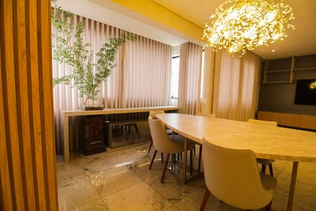 Apartamento à venda com 282m², 4 quartos e 3 vagas Apartamento à venda com 282m², 4 quartos e 3 vagasSala de Estar/ Jantar