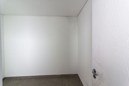 Casa à venda com 408m², 4 quartos e 4 vagas Casa à venda com 408m², 4 quartos e 4 vagasQuarto de Serviço