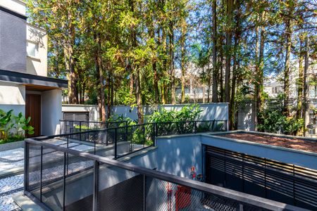 Casa à venda com 408m², 4 quartos e 4 vagas Casa à venda com 408m², 4 quartos e 4 vagasÁrea comum