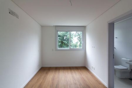Casa à venda com 408m², 4 quartos e 4 vagas Casa à venda com 408m², 4 quartos e 4 vagasQuarto 2 - Suíte 2