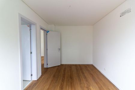 Casa à venda com 408m², 4 quartos e 4 vagas Casa à venda com 408m², 4 quartos e 4 vagasQuarto 2 - Suíte 2
