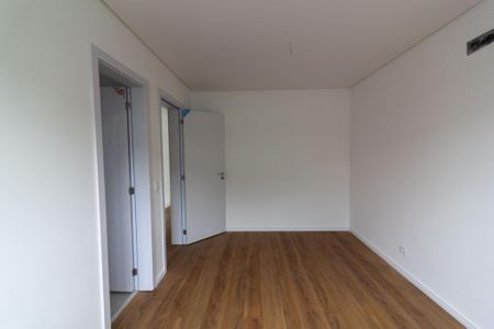 Casa à venda com 408m², 4 quartos e 4 vagas Casa à venda com 408m², 4 quartos e 4 vagasQuarto 3 - Suíte 3