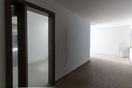 Casa à venda com 408m², 4 quartos e 4 vagas Casa à venda com 408m², 4 quartos e 4 vagasÁrea de Serviço