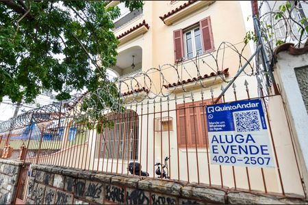 Apartamento à venda com 75m², 2 quartos e sem vaga Apartamento à venda com 75m², 2 quartos e sem vagaFachada
