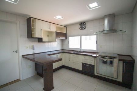 Apartamento para alugar com 142m², 4 quartos e 3 vagas Apartamento para alugar com 142m², 4 quartos e 3 vagasCozinha