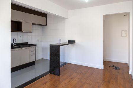 Sala de apartamento para alugar com 2 quartos, 48m² em Jardim Guilhermino, Guarulhos