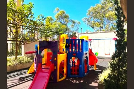 Apartamento à venda com 77m², 2 quartos e 1 vaga
