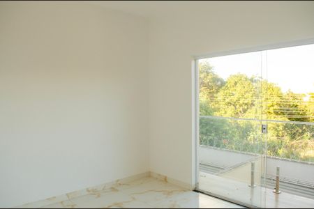Casa à venda com 87m², 3 quartos e 2 vagas Casa à venda com 87m², 3 quartos e 2 vagasSuíte