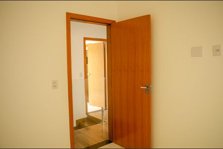 Casa à venda com 87m², 3 quartos e 2 vagas Casa à venda com 87m², 3 quartos e 2 vagasQuarto 2