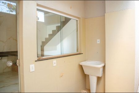 Casa à venda com 87m², 3 quartos e 2 vagas Casa à venda com 87m², 3 quartos e 2 vagasÁrea de serviço