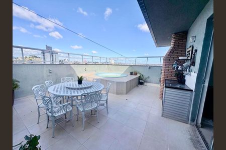 Apartamento à venda com 140m², 4 quartos e 3 vagas