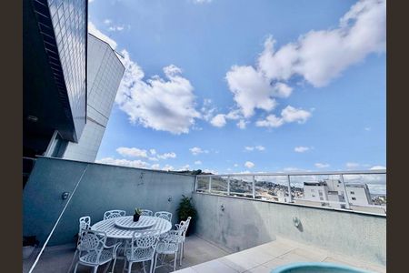 Apartamento à venda com 140m², 4 quartos e 3 vagas