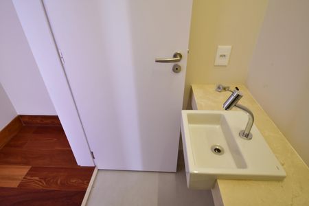 Apartamento à venda com 257m², 3 quartos e 5 vagasLavabo
