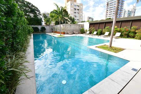 Apartamento à venda com 257m², 3 quartos e 5 vagasÁrea comum - Piscina