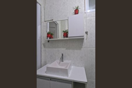 Banheiro de apartamento para alugar com 1 quarto, 40m² em Embaré, Santos