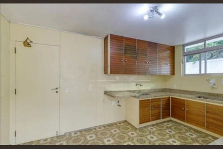 Casa à venda com 4 quartos, 413m² em Granja Julieta, São Paulo