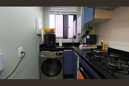 Cozinha e Área de Serviço de apartamento à venda com 3 quartos, 60m² em Camorim, Rio de Janeiro