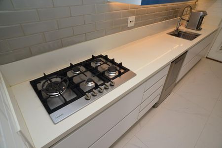 Apartamento à venda com 250m², 4 quartos e 3 vagas Apartamento à venda com 250m², 4 quartos e 3 vagasCozinha