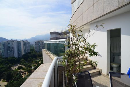 Apartamento à venda com 250m², 4 quartos e 3 vagas Apartamento à venda com 250m², 4 quartos e 3 vagasCobertura