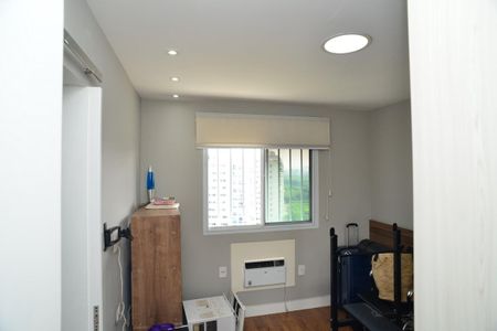 Apartamento à venda com 250m², 4 quartos e 3 vagas Apartamento à venda com 250m², 4 quartos e 3 vagasSuíte 2