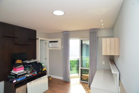 Apartamento à venda com 250m², 4 quartos e 3 vagas Apartamento à venda com 250m², 4 quartos e 3 vagasSuíte 1