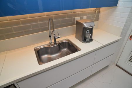 Apartamento à venda com 250m², 4 quartos e 3 vagas Apartamento à venda com 250m², 4 quartos e 3 vagasCozinha