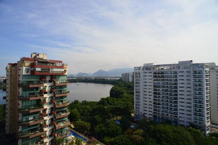 Apartamento à venda com 250m², 4 quartos e 3 vagas Apartamento à venda com 250m², 4 quartos e 3 vagasVista da Varanda