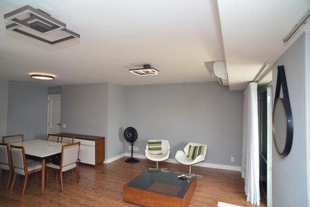 Apartamento à venda com 250m², 4 quartos e 3 vagas Apartamento à venda com 250m², 4 quartos e 3 vagasSala