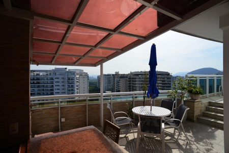 Apartamento à venda com 250m², 4 quartos e 3 vagas Apartamento à venda com 250m², 4 quartos e 3 vagasChurrasqueira/Área Gourmet