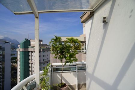 Apartamento à venda com 250m², 4 quartos e 3 vagas Apartamento à venda com 250m², 4 quartos e 3 vagasCobertura
