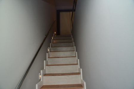 Apartamento à venda com 250m², 4 quartos e 3 vagas Apartamento à venda com 250m², 4 quartos e 3 vagasEscada 2º Piso