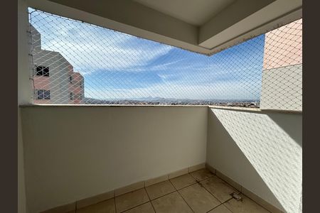 Apartamento à venda com 2 quartos, 63m² em Heliópolis, Belo Horizonte
