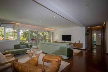 Apartamento à venda com 185m², 4 quartos e 2 vagas