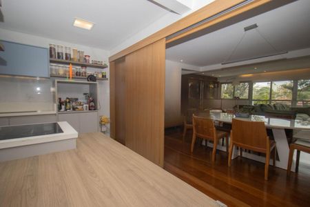 Apartamento à venda com 185m², 4 quartos e 2 vagas