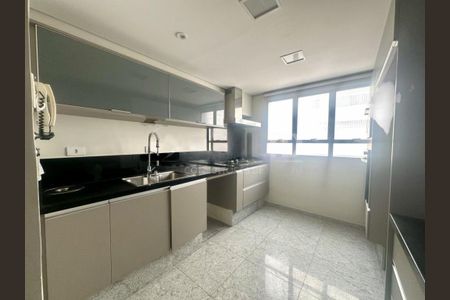 Apartamento à venda com 4 quartos, 233m² em Campo Belo, São Paulo
