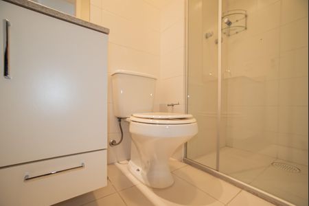 Apartamento à venda com 128m², 3 quartos e 2 vagas Apartamento à venda com 128m², 3 quartos e 2 vagasBanheiro da Suíte 1