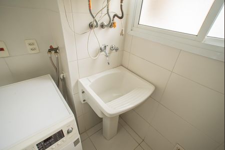 Apartamento à venda com 128m², 3 quartos e 2 vagas Apartamento à venda com 128m², 3 quartos e 2 vagasÁrea de Serviço